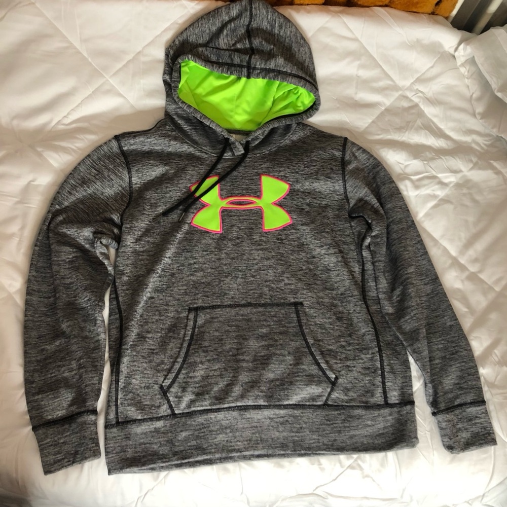 Under armor Size large gently worn only a couple times